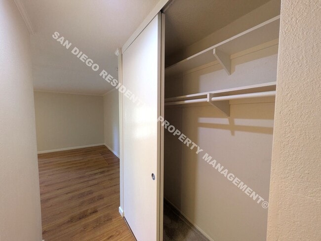 Building Photo - Charming Studio near PB, the Bay & the Cove