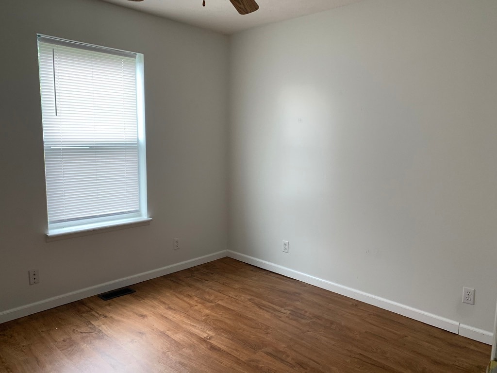 Building Photo - 225 Railroad St