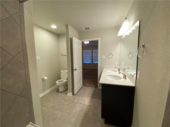 Building Photo - 7208 Longford Trail