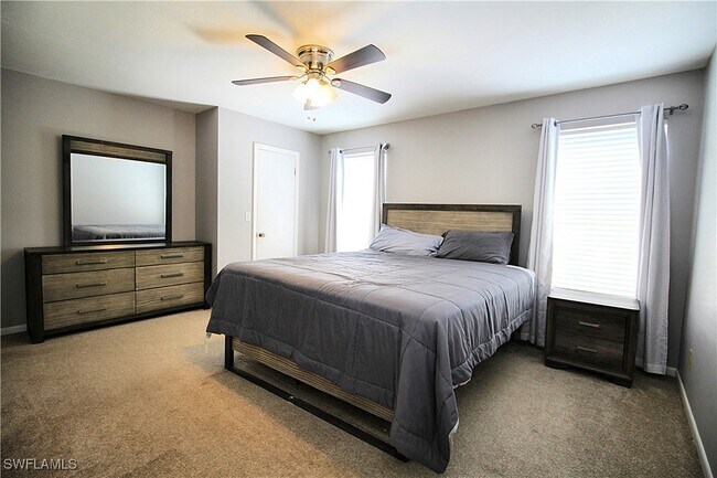 Building Photo - 6129 Lakefront Dr