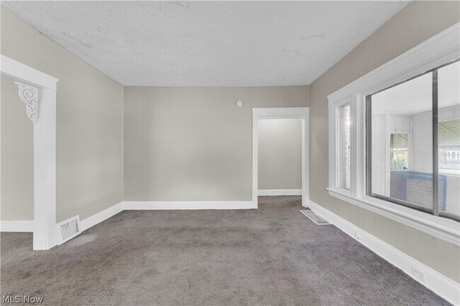 Building Photo - 12322 Fairport Ave