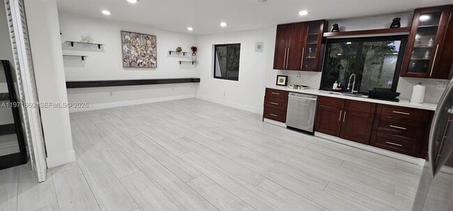 Building Photo - 7811 SW 102nd Pl