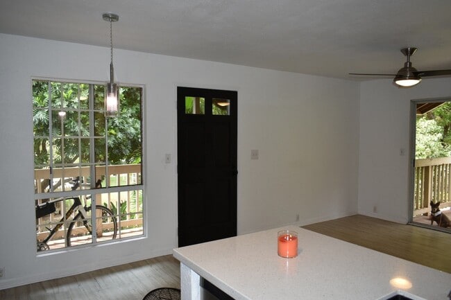 Building Photo - Kihei Villages - Unfurnished upstairs unit 2 bd/1.5 bath. Nicely remodeled.