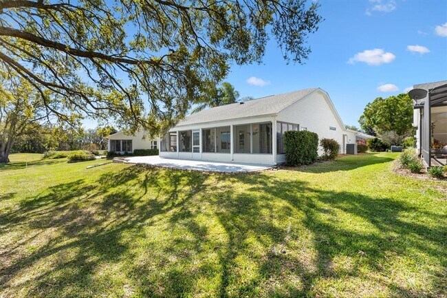 Building Photo - 3909 River Crest Cir