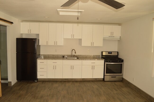 Building Photo - 4209 Warda Ave