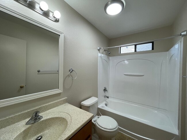 Building Photo - Exceptionally Roomy Upstairs 2 Bed 2 Bath Duplex! Dishwasher, Garage, Washer/Dryer Hookups