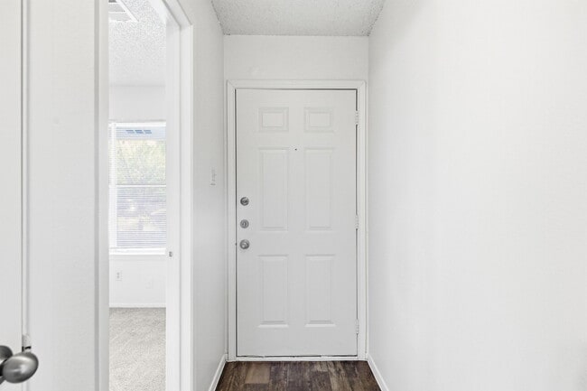 Building Photo - 12805 Tomanet Trail