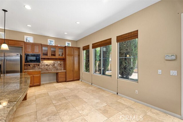 Building Photo - 9 Garnet