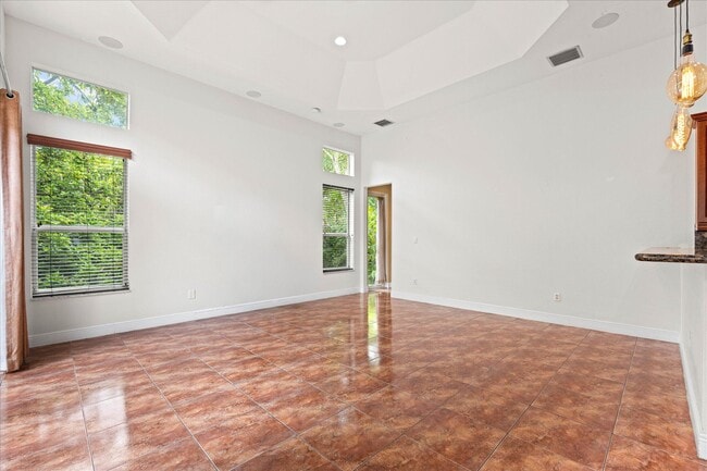 Building Photo - 7140 Pinecreek Way