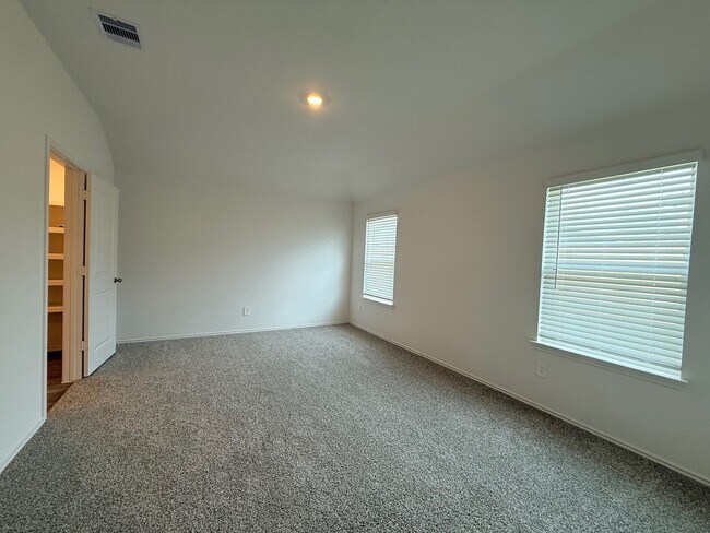 Building Photo - 3807 Axyl Run Ct