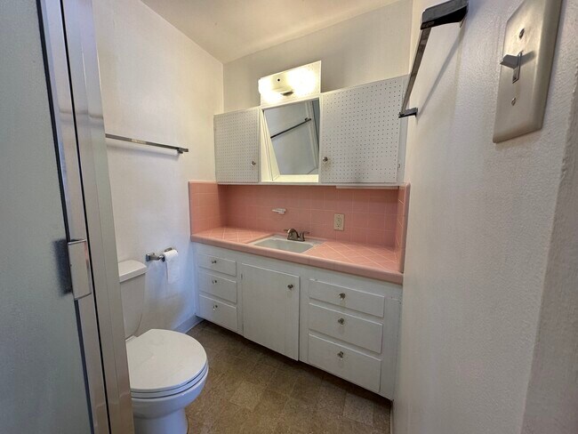 Building Photo - 1230 Devon Ln