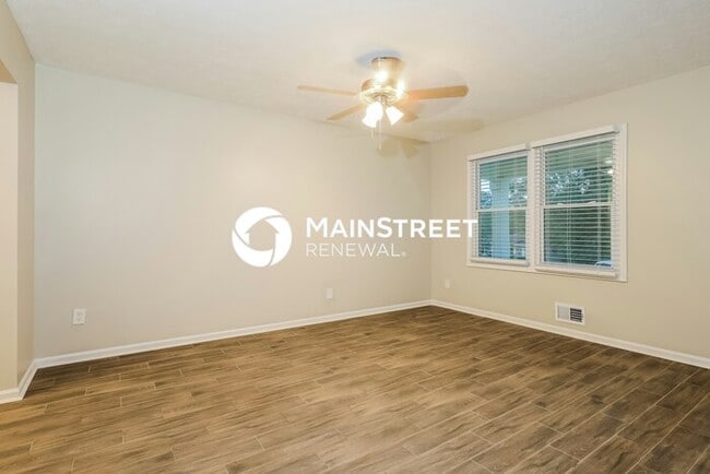 Building Photo - 3 Bedroom Pet-Friendly Home in COLLEGE PAR...