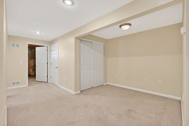 Building Photo - Beautiful 3 Bedroom, 3 Bath Single-Family Home in Wentzville