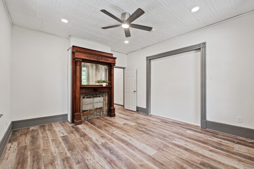 Building Photo - 133 Meade Ave