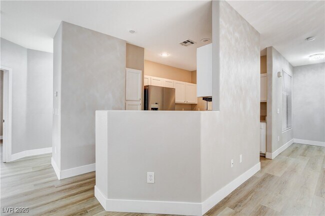 Building Photo - 1713 Sky of Red Dr