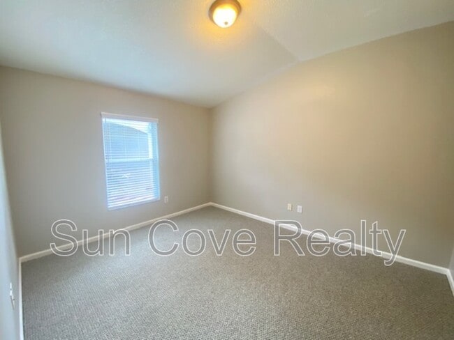 Building Photo - 5107 Gato Del Sol Cir
