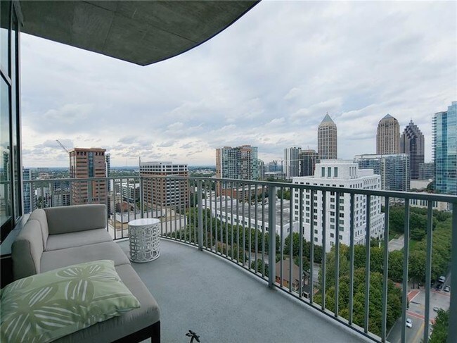 Building Photo - 943 Peachtree St NE