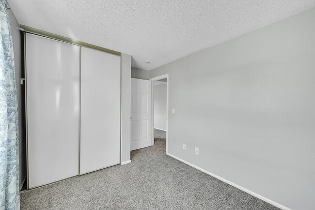 Building Photo - $2,375.00 - 3 Beds,2 Baths, Single Family ...