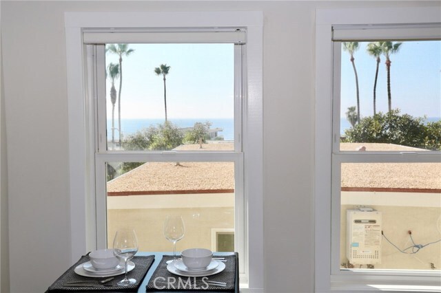 Building Photo - 662 S Coast Hwy