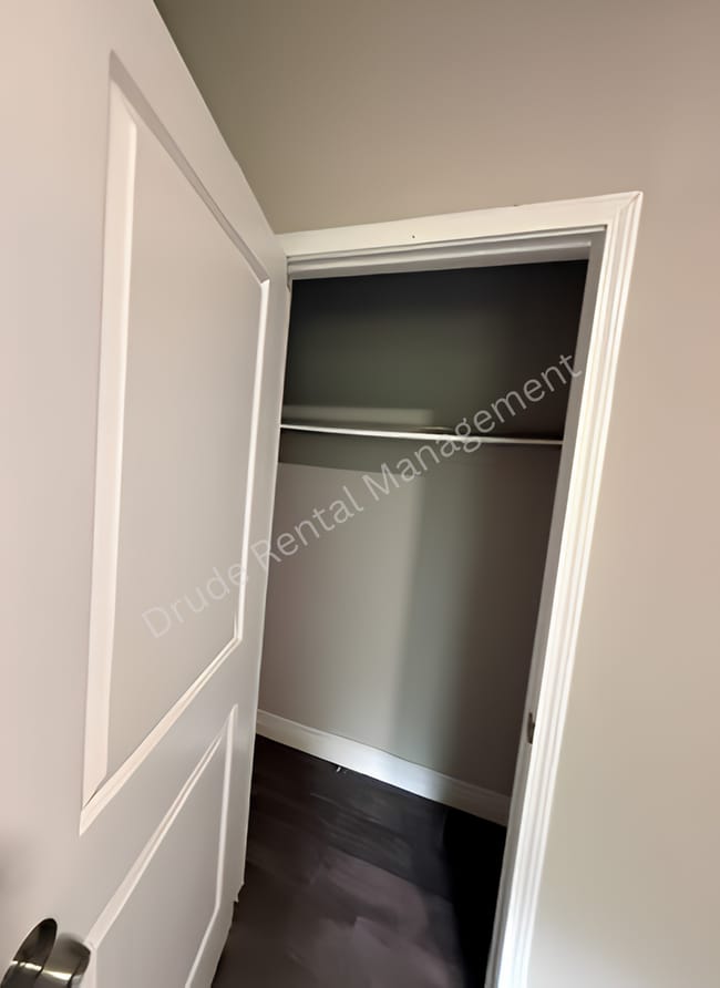 Building Photo - Remodel and Charming Home