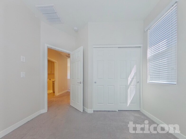 Building Photo - 2929 N 28th St