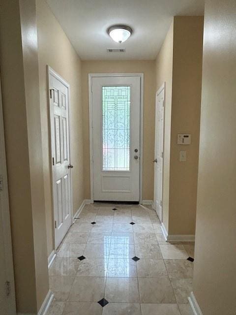 Building Photo - 3455 Fernview Dr
