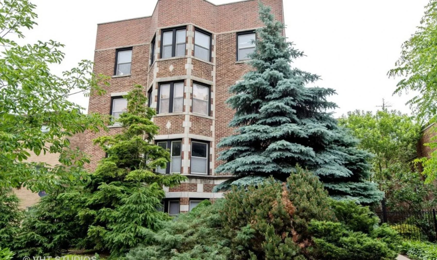 Building Photo - 321 Custer Ave