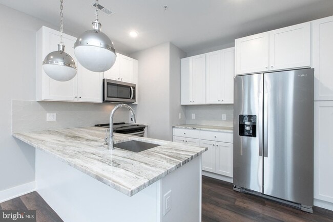 Building Photo - 45 W Haines St