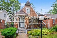 Building Photo - 15071 Cruse St