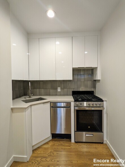 Building Photo - 4 Belvidere Pl