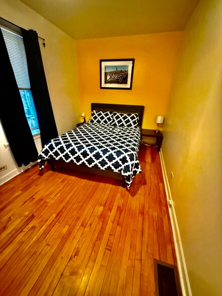 Building Photo - 829 Mulford Street