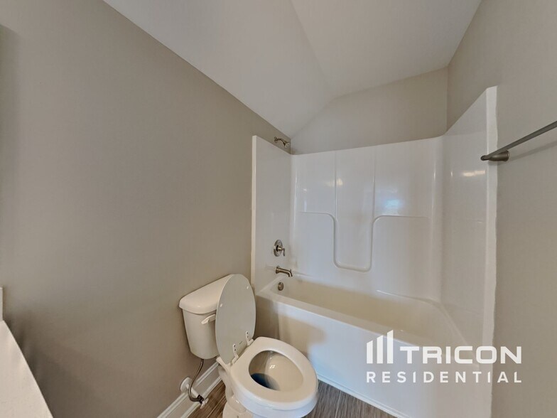 Building Photo - 112 Fish Whistle Ct