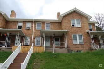 Building Photo - 127 George St