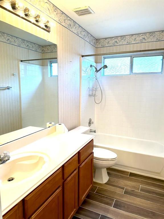 Building Photo - 9019 Mountain Mist Ln