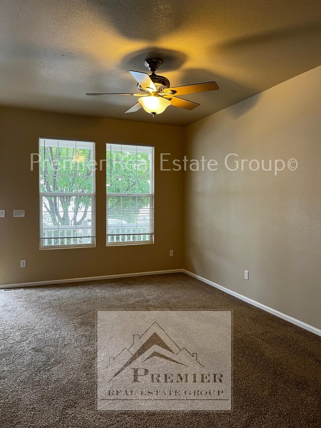 Building Photo - 7926 Sandy Springs Point