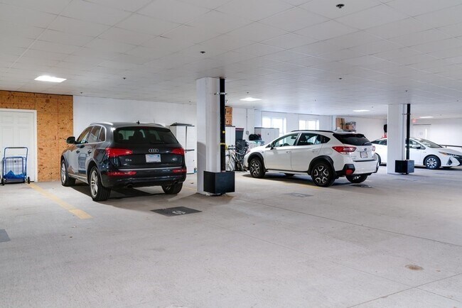 Building Photo - 21 Rockland St