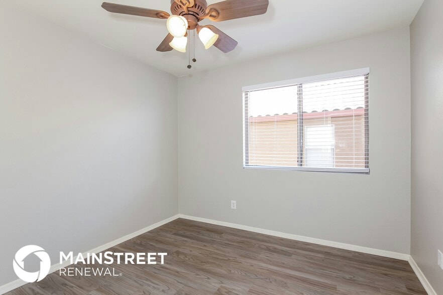 Building Photo - 16724 N 160th Ave