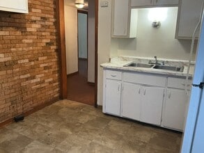 Building Photo - 4612-14 N 46th St