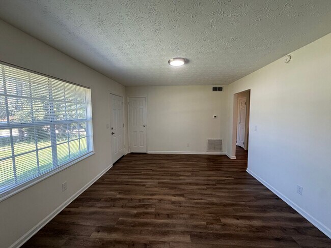 Building Photo - Fall Into Savings – Rent Reduced & ½ Off Y...