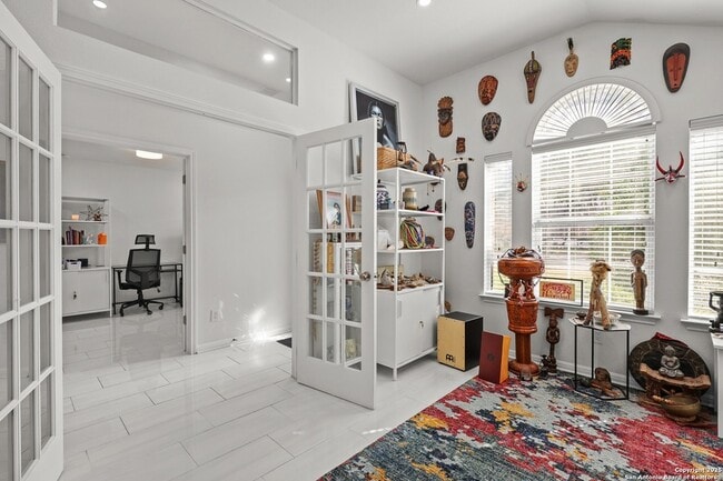 Building Photo - 10903 Wilson Oaks Dr