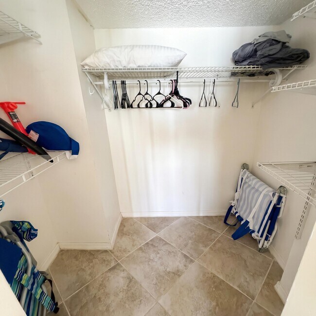 Building Photo - 4250 N Hwy A1A