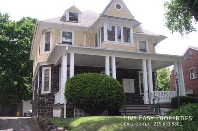 Building Photo - 109 Iona Ave