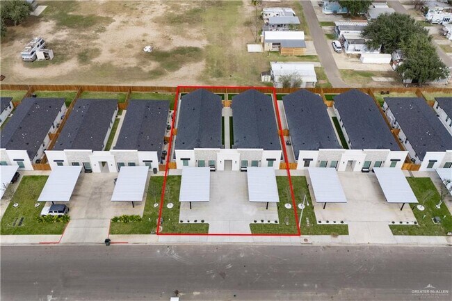 Building Photo - 31 Dragonfly St