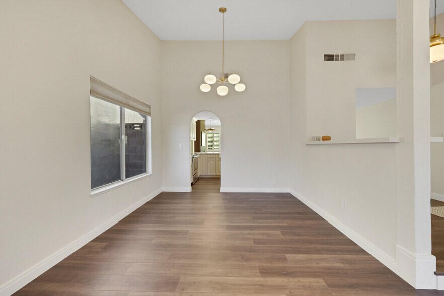 Building Photo - 3212 Moonflower Dr