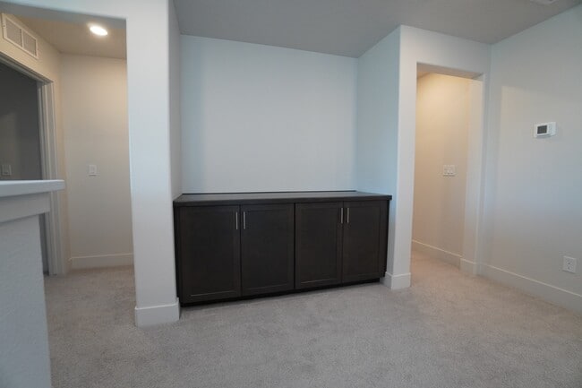 Building Photo - 245 E Caldera St
