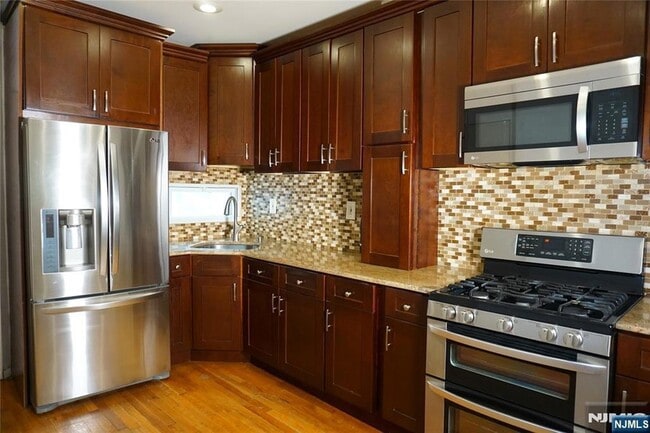 Primary Photo - 247 Mt Prospect Ave