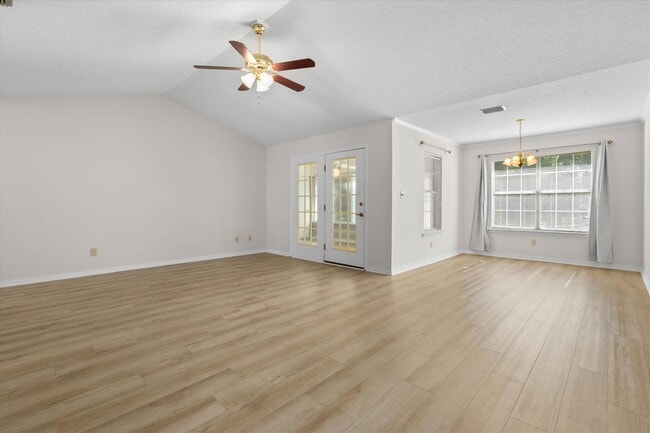 Building Photo - UPCOMING FAIRHOPE COTTAGE
