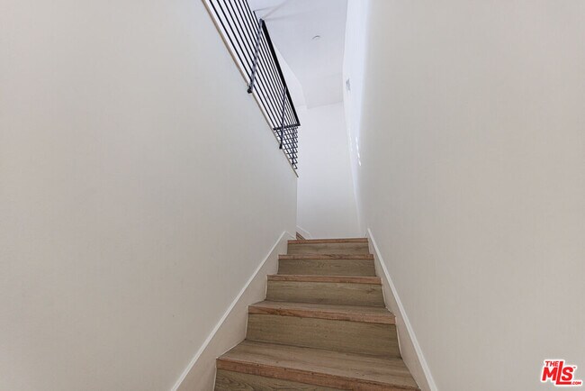 Building Photo - 1187 Crenshaw Blvd