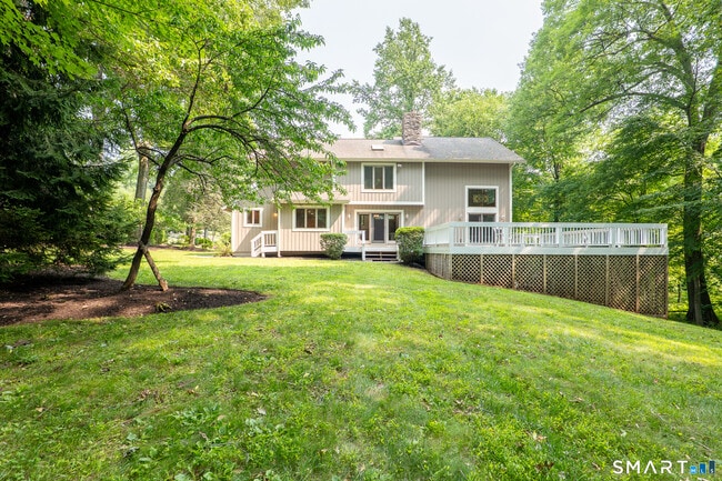 Building Photo - 32 Horseshoe Ridge Rd