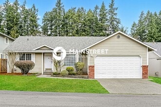 Building Photo - 3 Bedroom Pet-Friendly Home in PUYALLUP, WA with Main Street Renewal